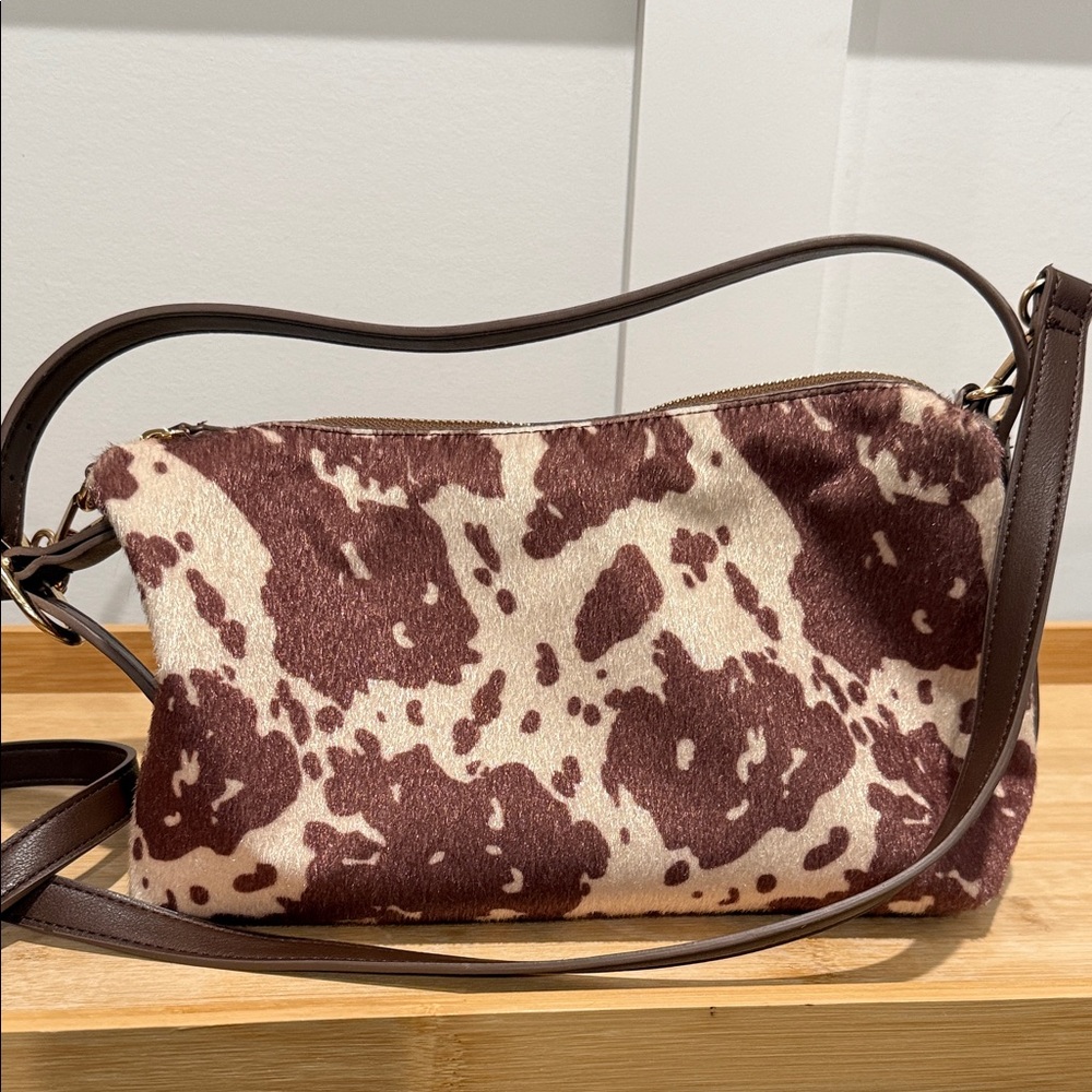 Convertible Carrie Crossbody Bag - Picture 5 of 10